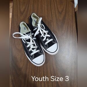 Kid's Converse Shoes Youth Size 3